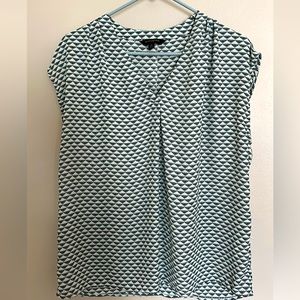 Banana Republic cap sleeve top. Size M. Great condition